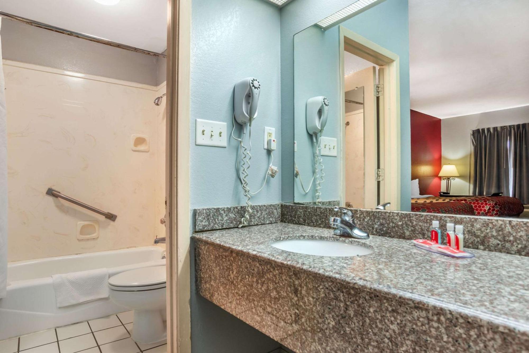 Econo Lodge Inn & Suites Philadelphia Luaran gambar